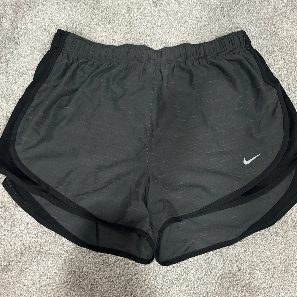 Nike Women's Dri-Fit Grey Shorts - Size Medium